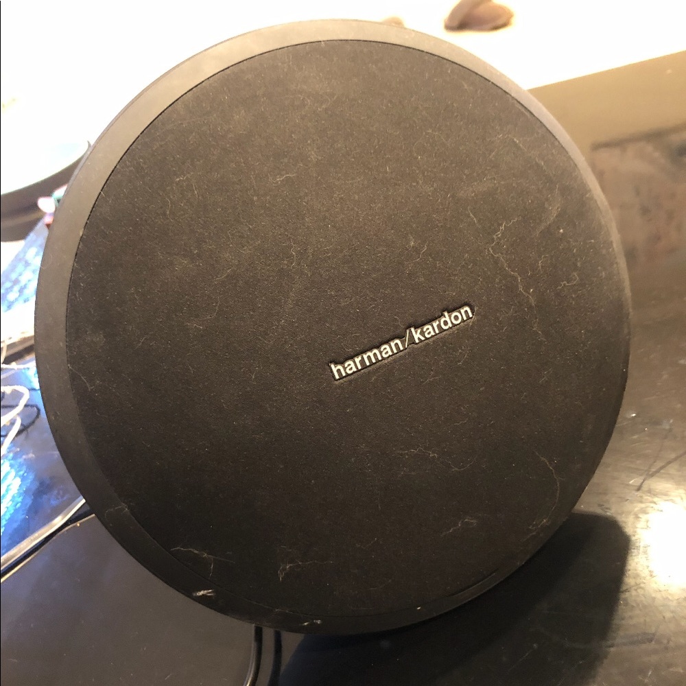 Harman kardon Bluetooth speaker